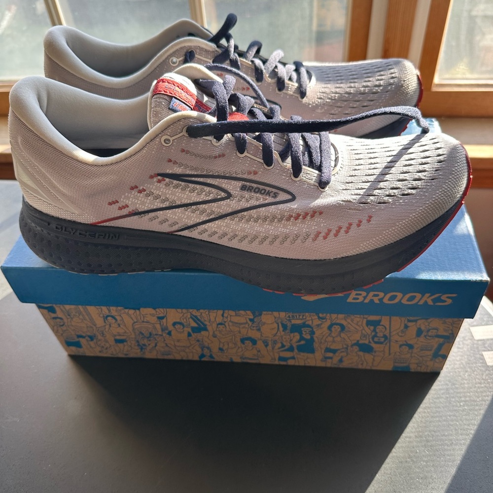 Brooks 19 Glycerin. Brand new with box